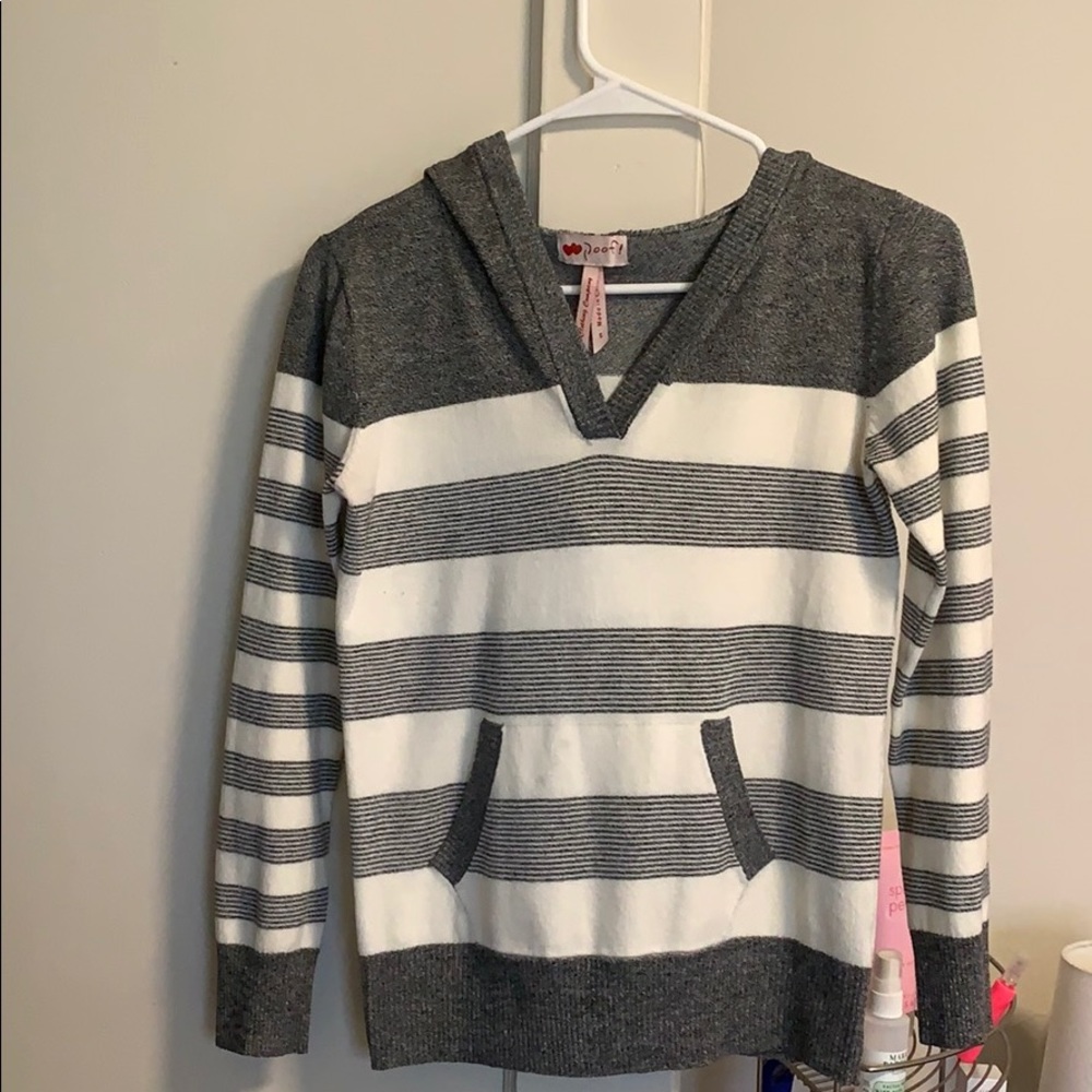 Hooded sweater